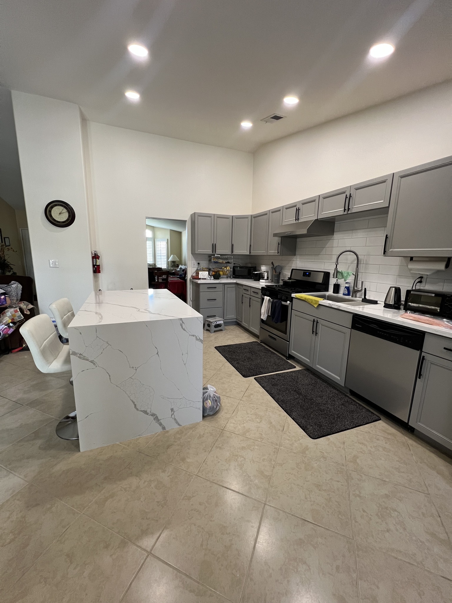 La Quinta 6-Bed RCFE — kitchen