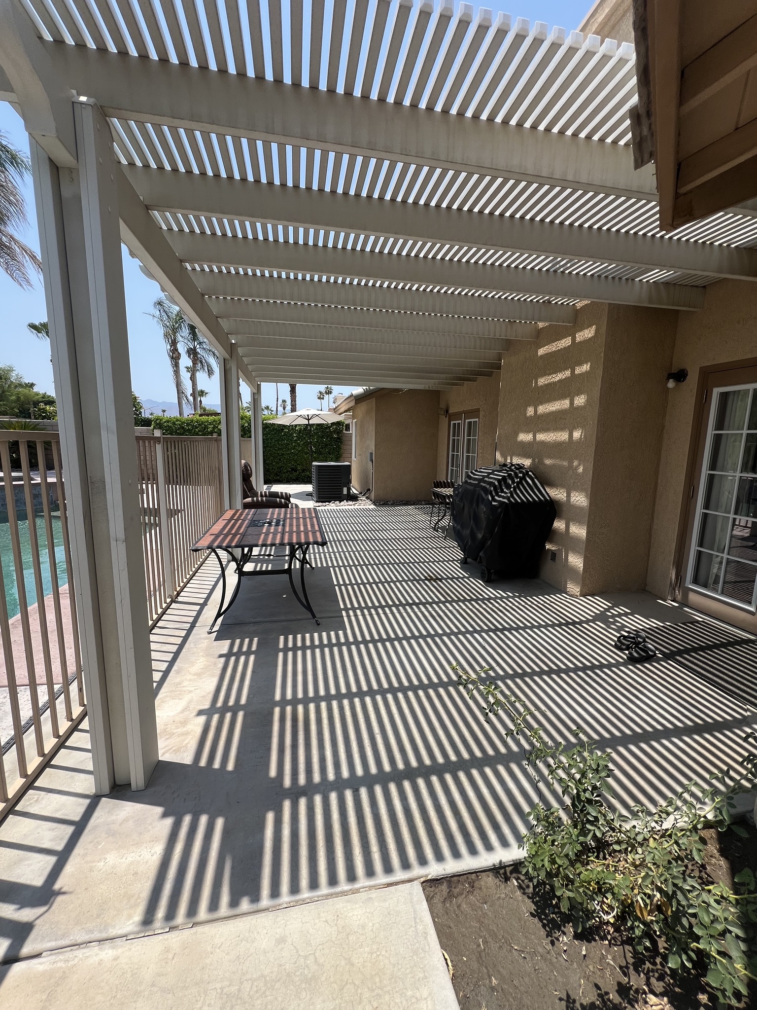 La Quinta 6-Bed RCFE — patio